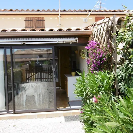 Charmante T2 Mezzanine Avec Cour, Jardin, Veranda, Barbecue Et Parking Prive, Proche Et Commerces - Fr-1-797-2 Port-la-Nouvelle