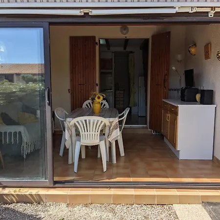 Charmante T2 Mezzanine Avec Cour, Jardin, Veranda, Barbecue Et Parking Prive, Proche Et Commerces - Fr-1-797-2 Port-la-Nouvelle